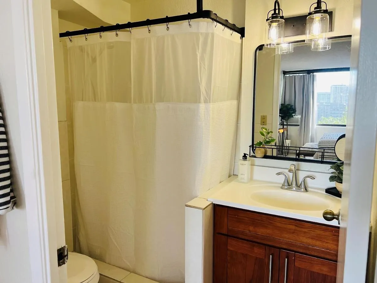 Apartment Modern Surf Chic Studio Condo Honolulu