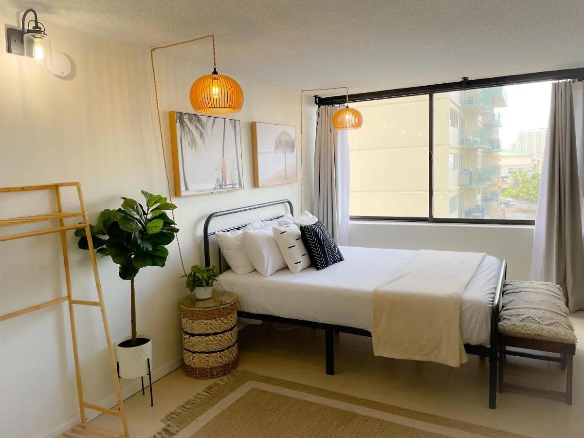 Modern Surf Chic Studio Condo Honolulu