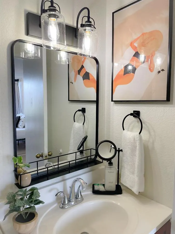 アパート Modern Surf Chic Studio Condo ホノルル